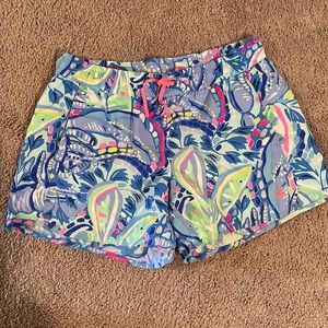 Lilly Pulitzer runaround shorts, XS